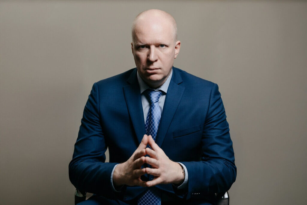 Максим Иванов